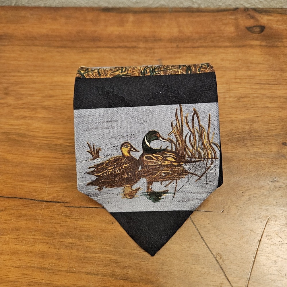 Field Wear Vintage‎ Flying Ducks Hunting 100% Silk Neck Tie Made In USA Black